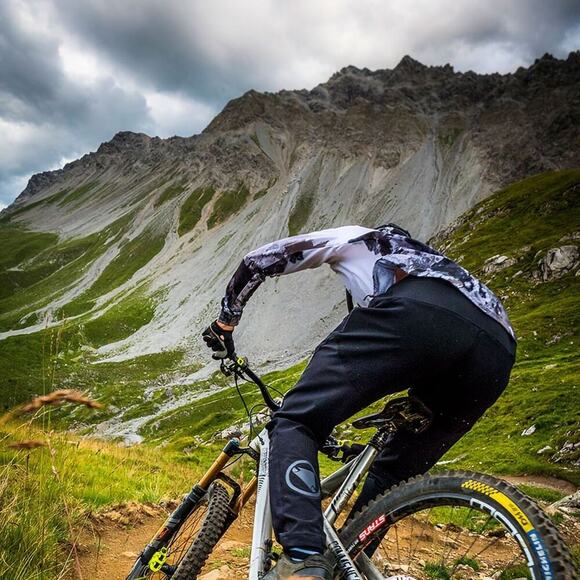 Endura MT500 Burner MTB Pants Black Size Large New NWT - Picture 1 of 5